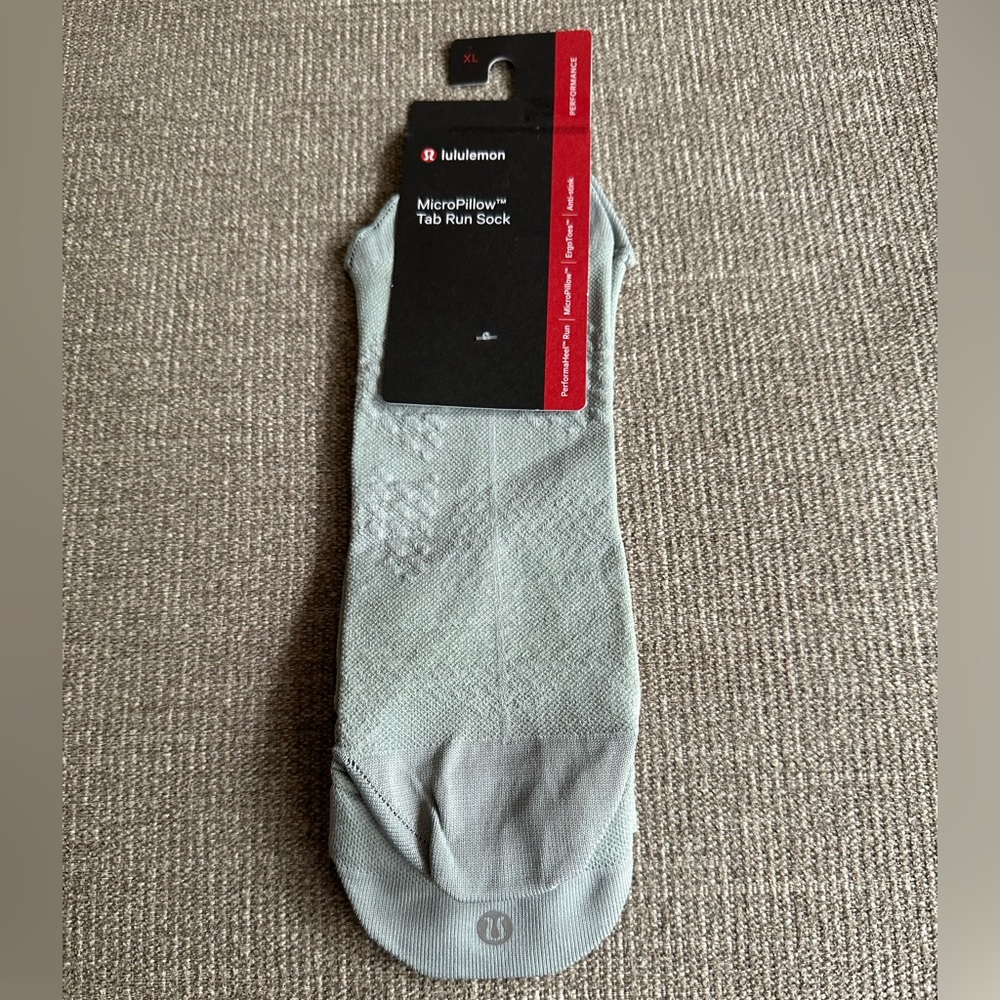 Lululemon Mens XL Micropillow Tab Run Socks *new with tags!*